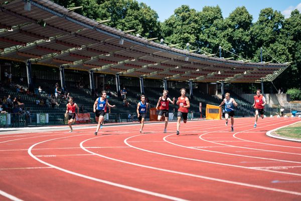 Jakob Buchberger (DSC Oldenburg), Samuel Kedzierski (LG Weserbergland), Luca Winter (TSV Germania Helmstedt), Torben Lillie (VfL Lingen), Milian Zirbus (LG Osterode), Bennett Pauli (VfL Stade), Lucas Vogt (TuS Wunstorf) am 02.07.2022 waehrend den NLV+BLV Leichtathletik-Landesmeisterschaften im Jahnstadion in Goettingen (Tag 1)